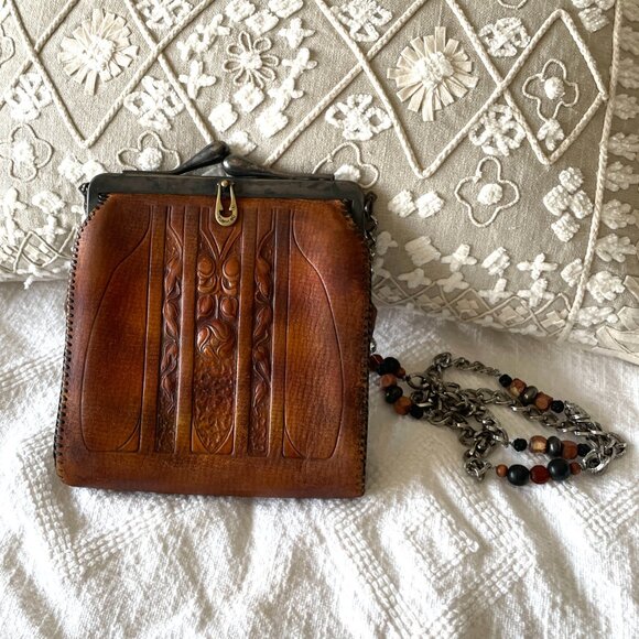 Vintage Handbags - Vintage Boho Turnloc Tooled Purse